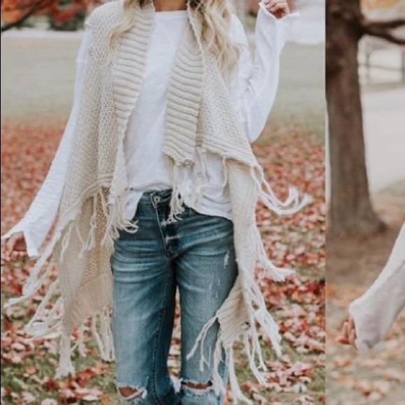 🆕 HP ! Bundle up baby fringe vest Vici ONE SIZE - Picture 2 of 6